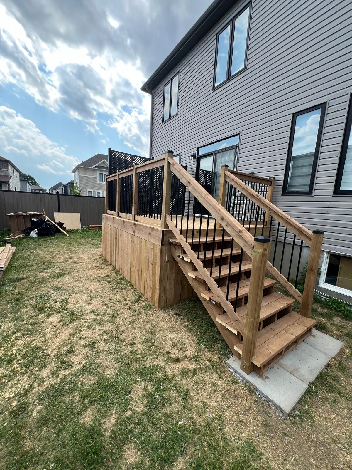 Composite deck with railings Barrhaven Ottawa