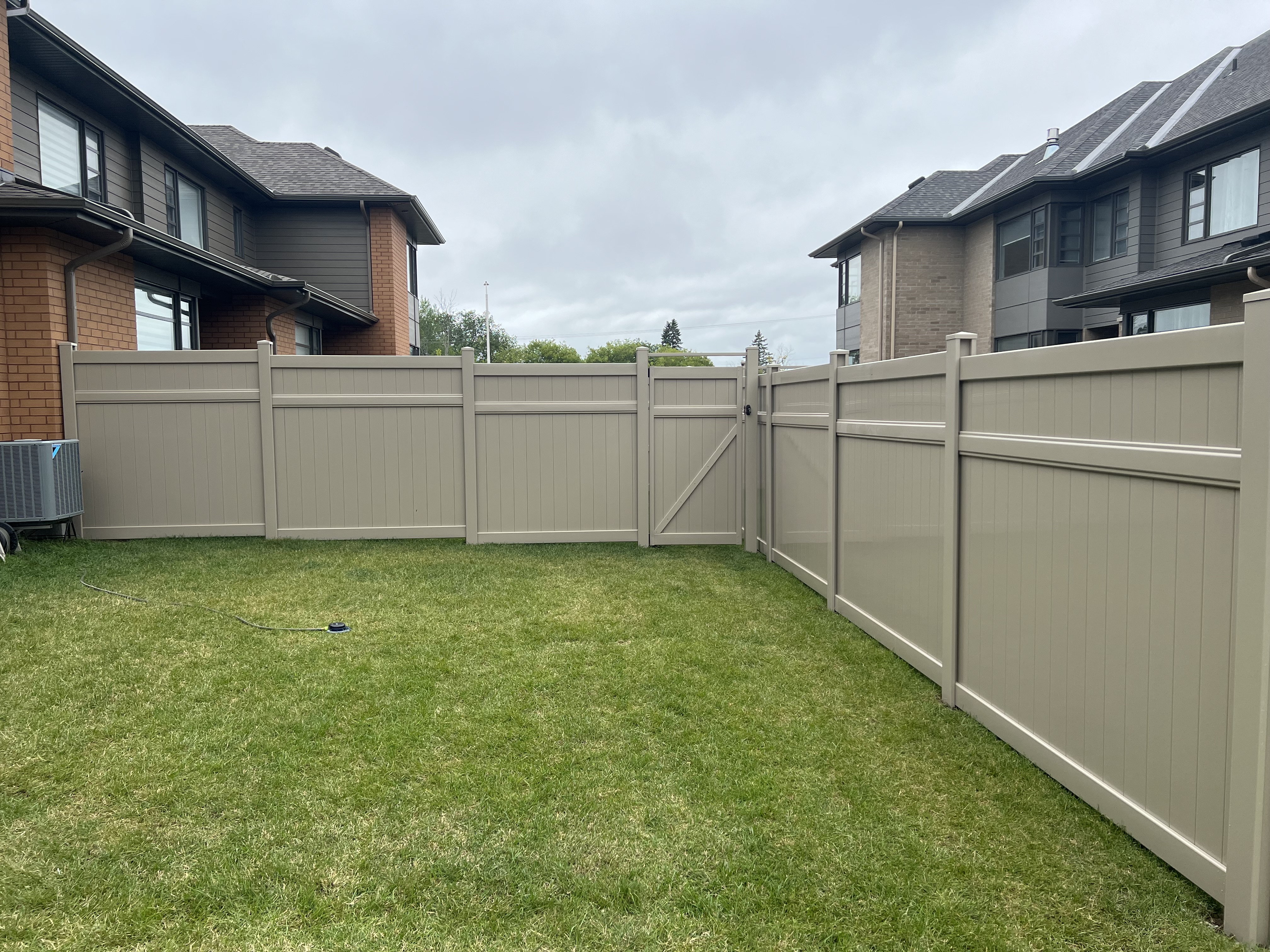 Residential fencing project Ottawa